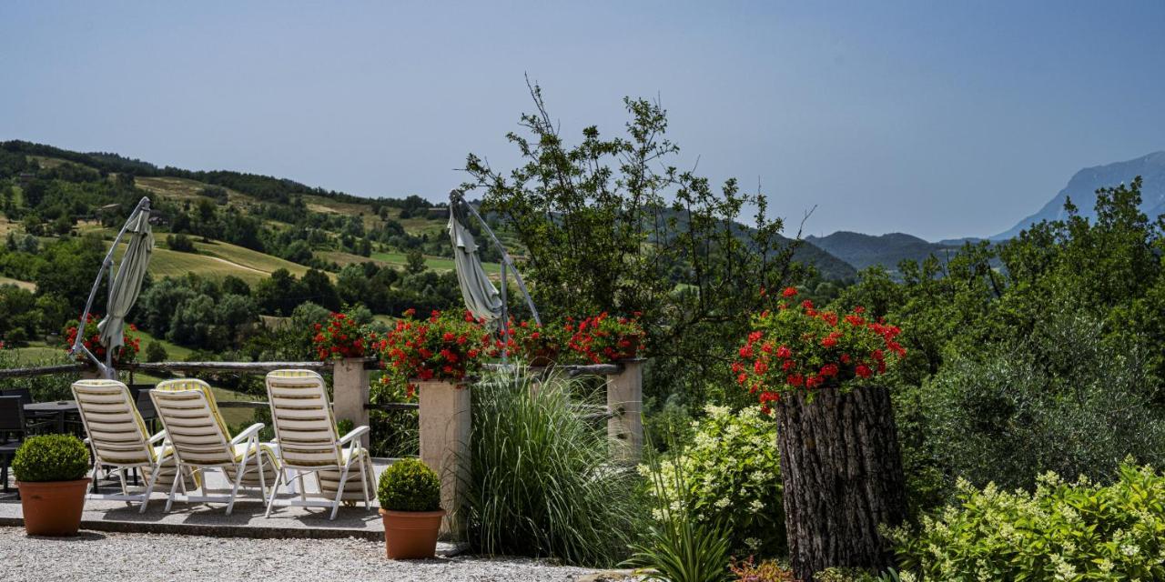 Bed and Breakfast Casa Friano Amandola Esterno foto